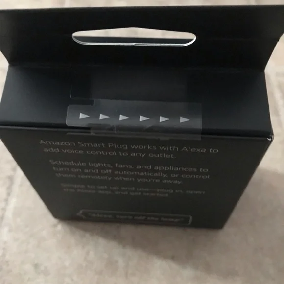Amazon Smart Plug - Picture 3 of 9